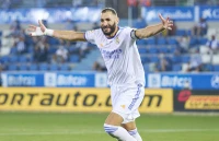 Benzema ghi cú đúp giúp Real khởi đầu ấn tượng