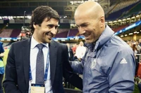 'Chúa nhẫn’ Raul Gonzalez sẵn sàng thay thế Zidane ở Real Madrid