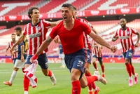 Atletico và Real cùng thắng, danh hiệu chờ đến vòng cuối