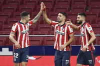 Atletico gia tăng cách biệt khi Real chỉ hòa