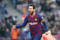 Lionel Messi: “Tôi buộc phải ở lại Barca”