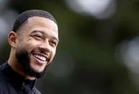 Memphis Depay tìm thấy thỏa thuận với Barcelona để về với ông thầy Koeman 