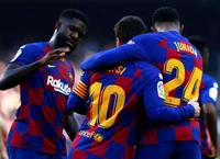 Premier League xâu xé đội hình Barcelona