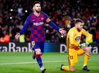 Messi cân bằng kỷ lục ghi hat-trick theo cách không ai sánh kịp