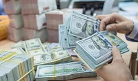 Giá USD tự do giảm sâu dưới 25.000 đồng/USD