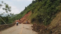 Hàng trăm hộ dân phải di dời sau mưa lũ