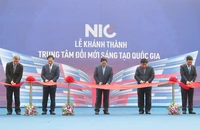 Thủ tướng cắt băng khánh thành cơ sở mới của Trung tâm Đổi mới sáng tạo Quốc gia