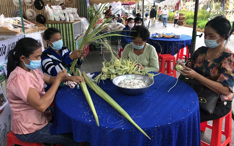  Ðào tạo nghề và giải quyết việc làm cho đồng bào Khmer 