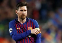 Messi “trả” băng đội trưởng Barca?