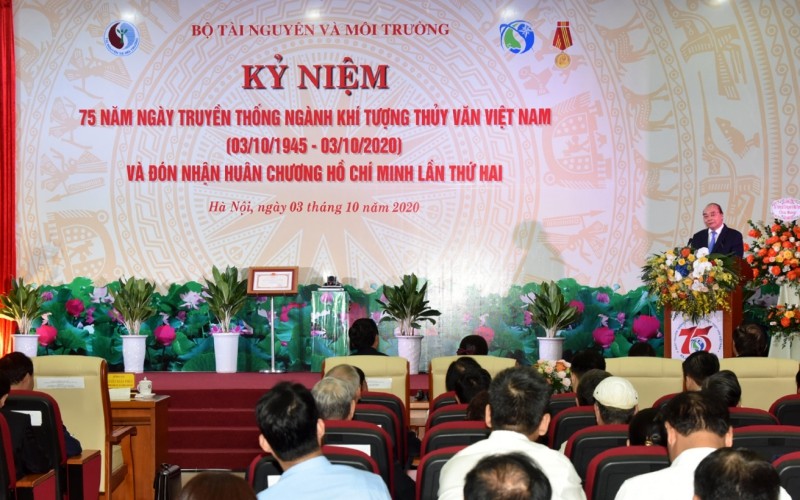  Thủ tướng dự kỷ niệm 75 năm Ngày Truyền thống ngành Khí tượng Thủy văn Việt Nam 