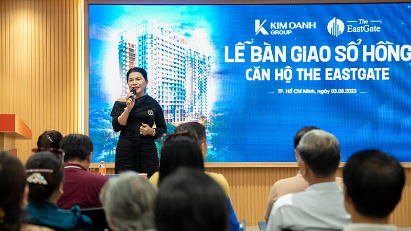  Cư dân The EastGate nhận bàn giao sổ hồng 