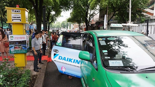  “Loạn” thị trường vận tải taxi 