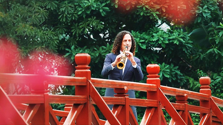  Vẻ đẹp Việt trên nền giai điệu Kenny G 