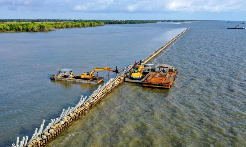  Đê biển châu thổ Cửu Long trước những lựa chọn 