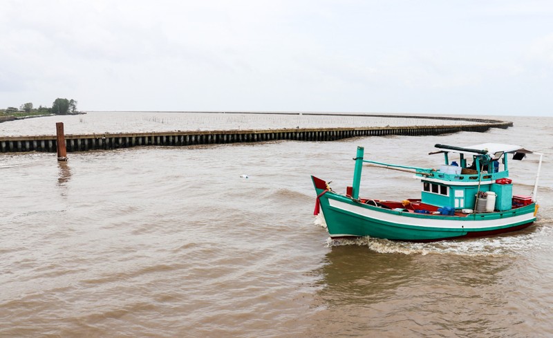  Kè chắn sóng, ngăn sạt lở 