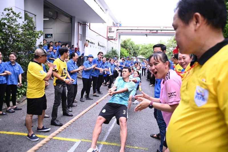  Càng gặp thách thức, càng phải khẳng định mình 