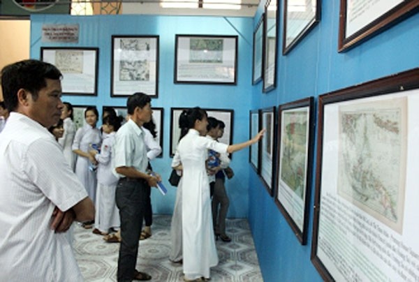  Triển lãm “Hoàng Sa, Trường Sa của Việt Nam - Những bằng chứng lịch sử và pháp lý” tại Nam Định 