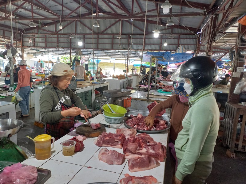  Kiểm soát chặt chẽ giá hàng hóa 