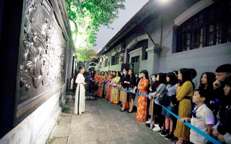  Làm sáng lên kinh tế đêm bằng văn hóa 