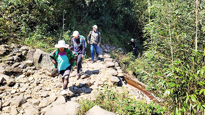  Triển vọng du lịch trekking trên “nóc nhà Đông Dương” 