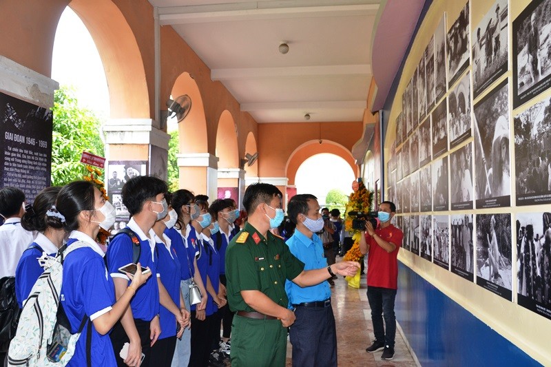  Triển lãm "Hình ảnh và hình tượng Chủ tịch Hồ Chí Minh trong các tác phẩm điện ảnh" 